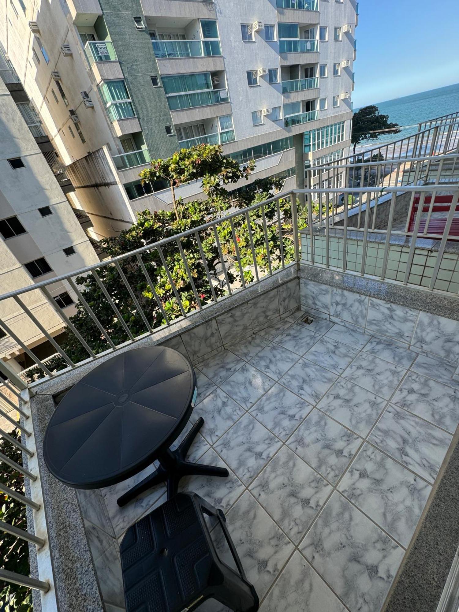 Apartamento Vista Mar 209 - 2 Quartos - Praia Do Morro - Predio Frente Mar - Varanda Com Vista Mar - Elevador - Atravessou A Avenida, Ja Esta Na Praia - Com Garagem - Internet 구아라파리 외부 사진